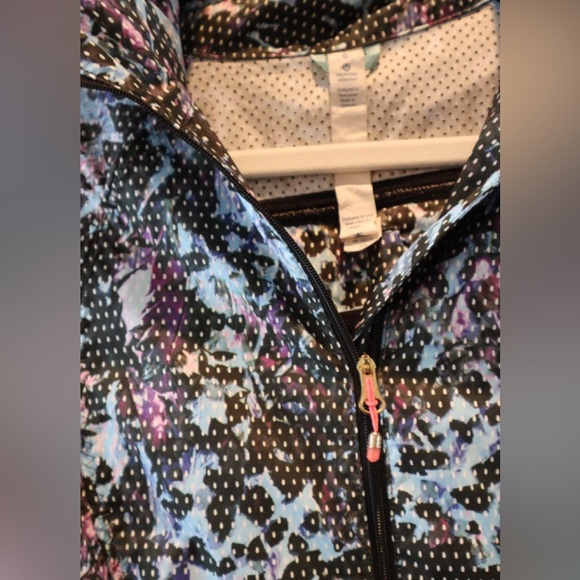 Lululemon rain coat size 6 - Picture 3 of 8